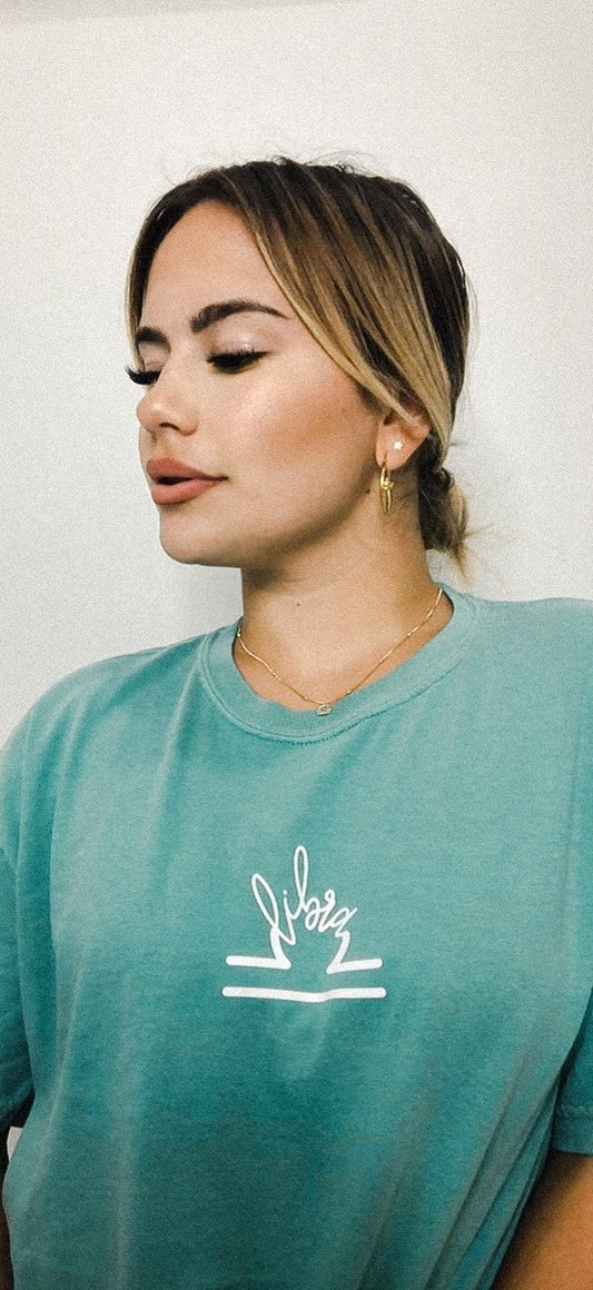CELA'S OVERSIZE TEE
